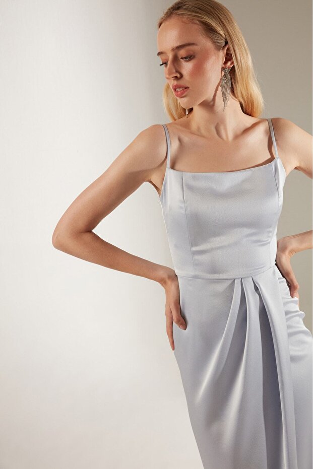 Solomia | Vestido Midi con Falda Asimétrica